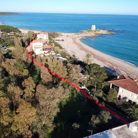 Appartamento Al Mare Via Delle Mimose 巴里萨尔多 外观 照片