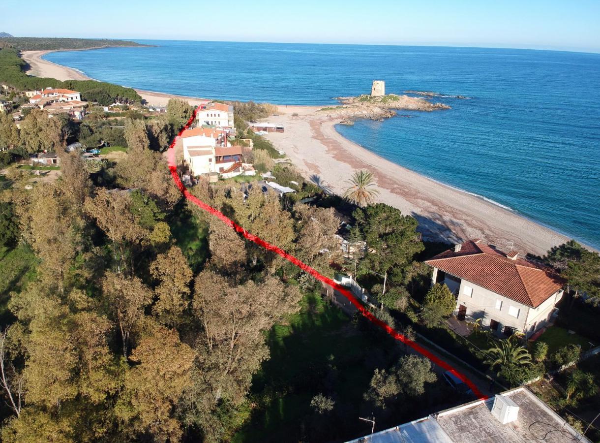 Appartamento Al Mare Via Delle Mimose 巴里萨尔多 外观 照片